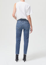 Lade das Bild in den Galerie-Viewer, AGOLDE Klassische Cropped-Jeans
